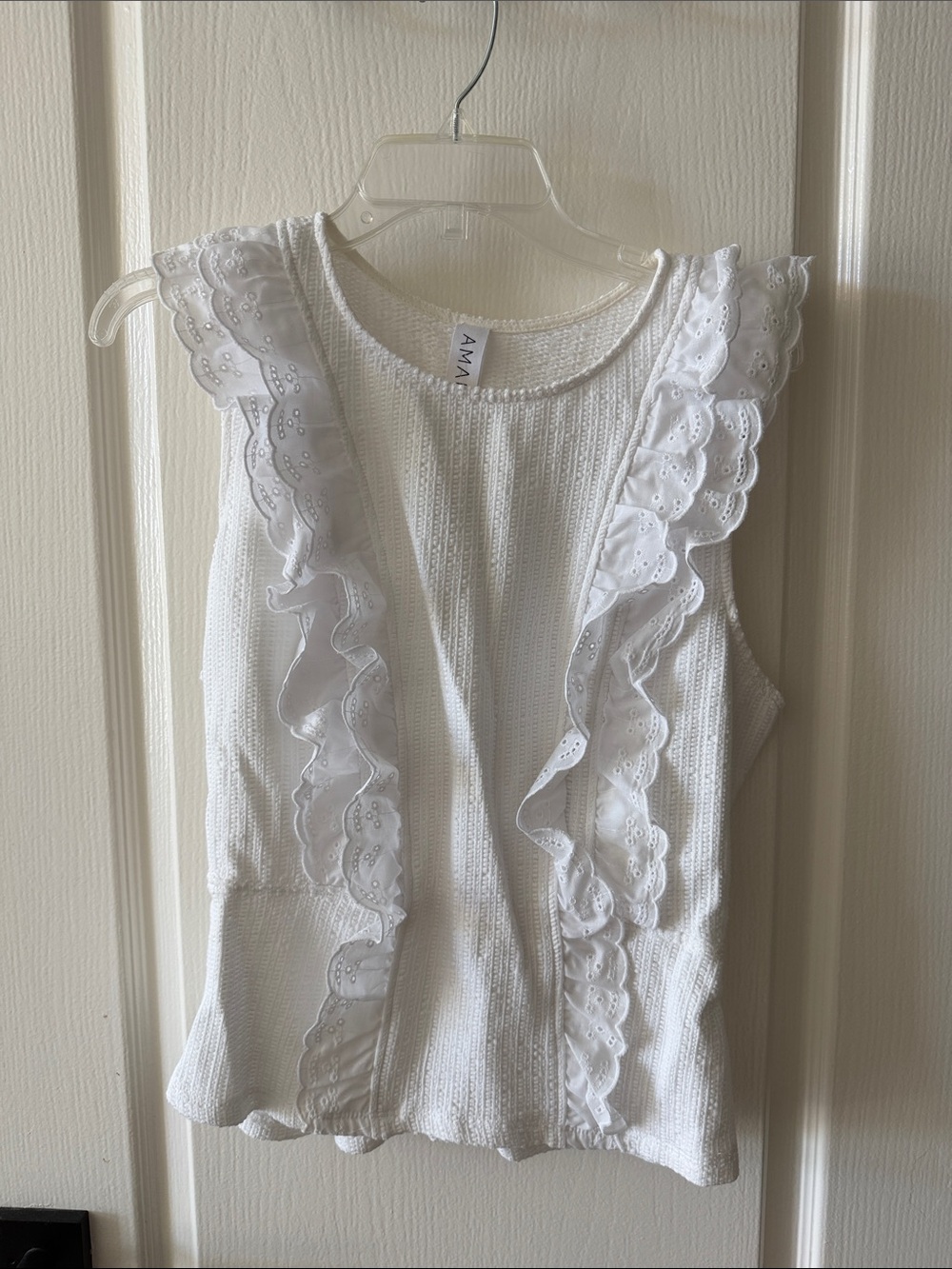 Brand New Amadi Anthropologie Women's White Ruffle Eyelet Sleeveless Top